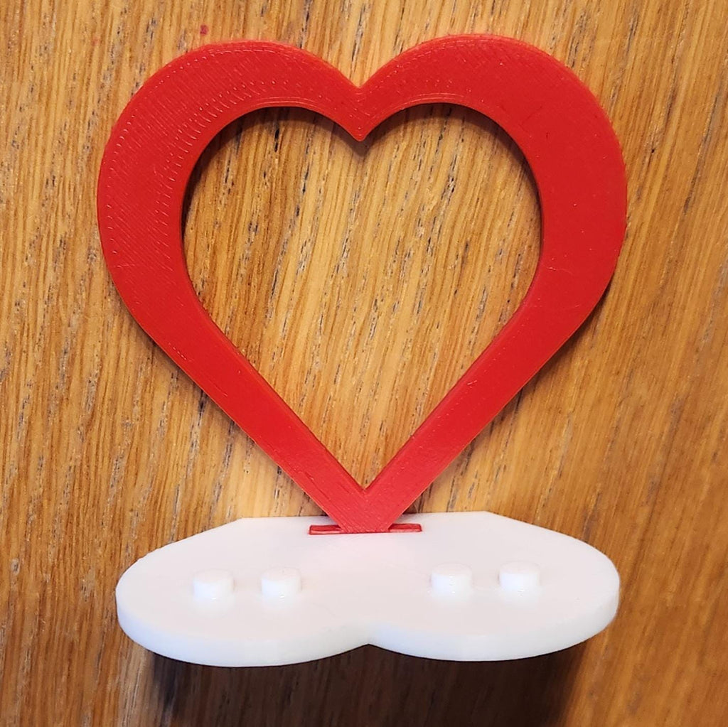 Heart‑Shaped Minifigure Stand